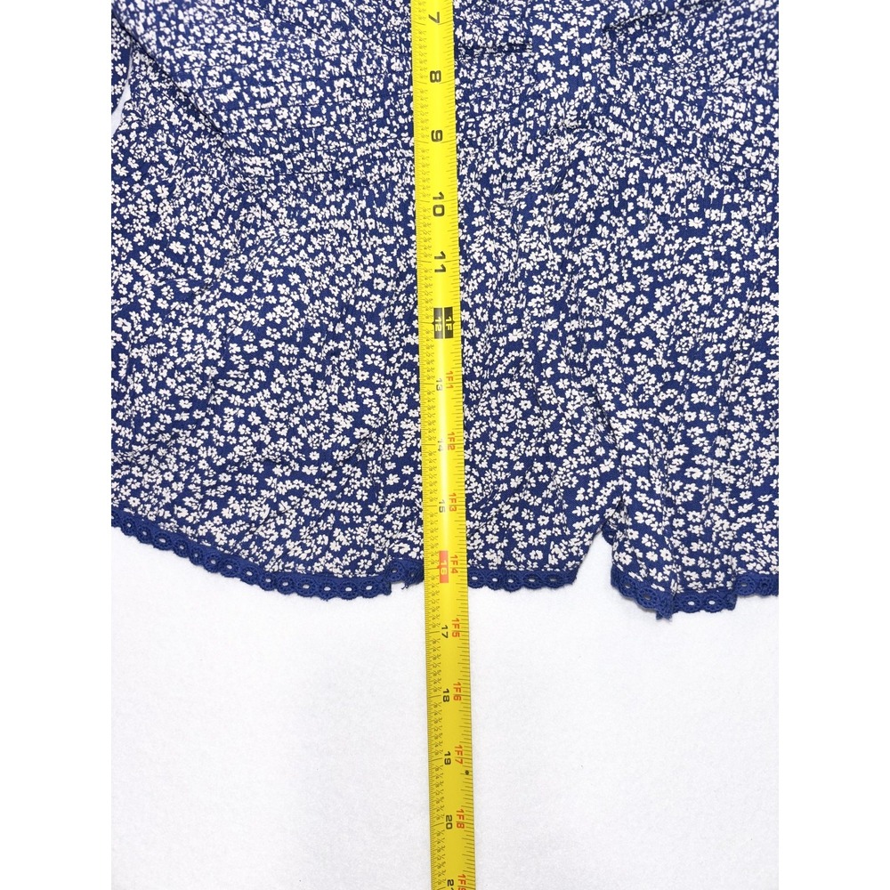 Free People Blouse Womens Large Blue Floral Off Shoulder Smocked Crop Top Boho - Picture 4 of 14